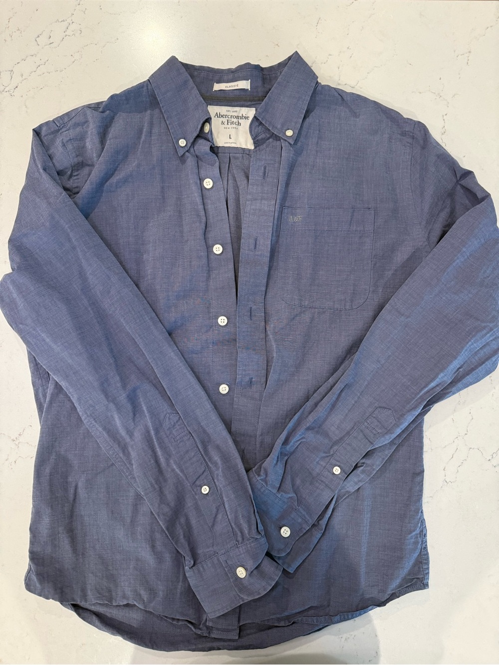 Abercrombie & Fitch Men's Chambray Blue Button-Down Shirt Large